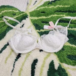 Circa 2007 Victoria's Secret bra and panty set